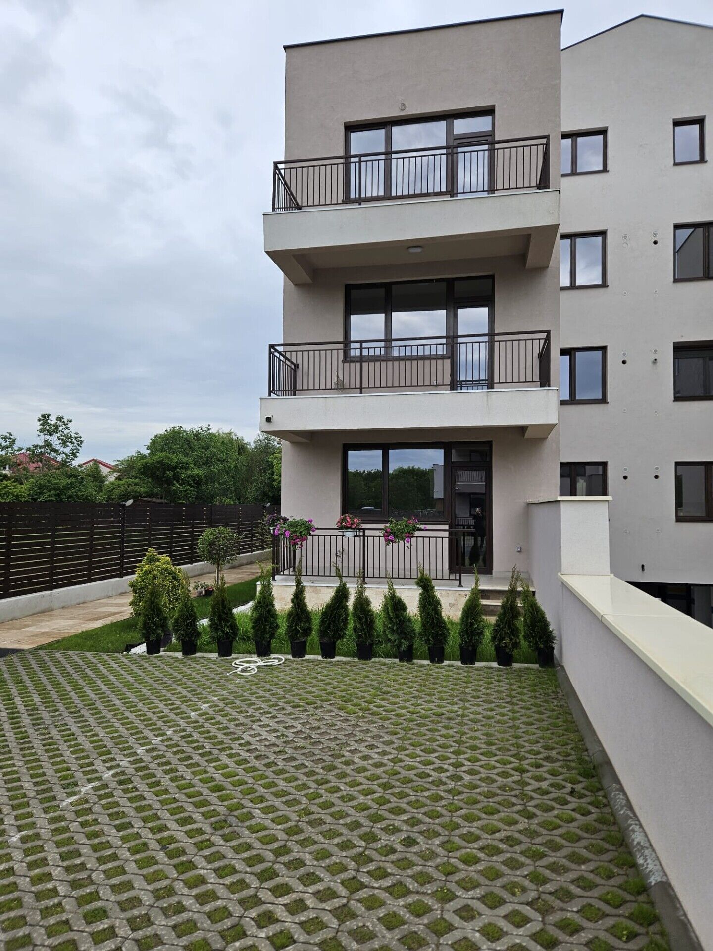 BUCURESTII NOI, apartament nou, elegant, 2 camere, balcon